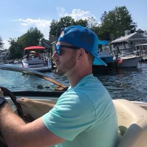 Meet your Posher, Dustin